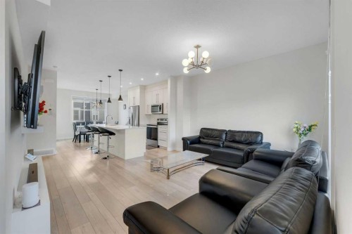 106-72 Cornerstone Manor, Calgary, AB - Indoor Photo Showing Living Room