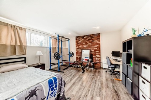 12 Varbow Place Nw, Calgary, AB - Indoor
