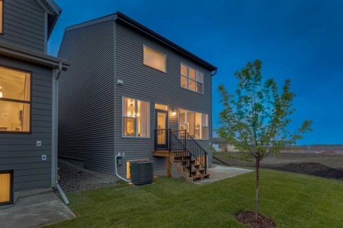 89 Heartwood Lane Se, Calgary, AB - Outdoor