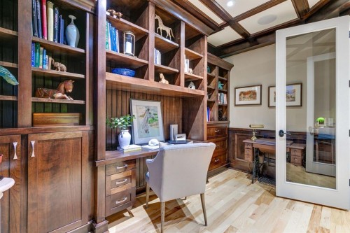 1727 Bowness Road Nw, Calgary, AB - Indoor