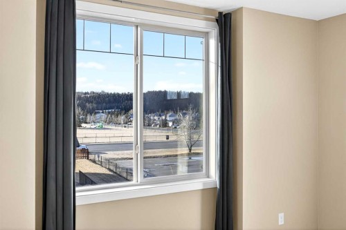 214-413 River Avenue, Cochrane, AB - Indoor Photo Showing Other Room