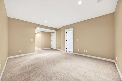 214-413 River Avenue, Cochrane, AB - Indoor Photo Showing Other Room