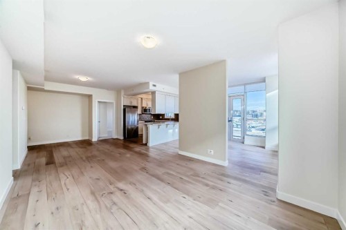 802-16 Varsity Estates Circle Nw, Calgary, AB - Indoor Photo Showing Other Room