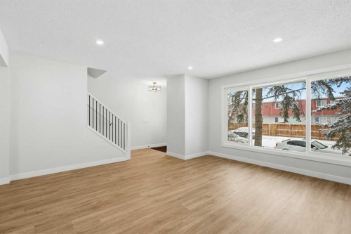 5610 Pensacola Crescent Se, Calgary, AB - Indoor Photo Showing Other Room