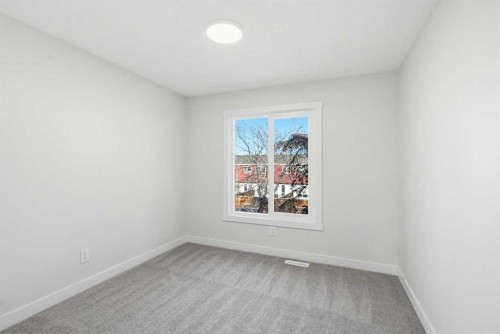 5610 Pensacola Crescent Se, Calgary, AB - Indoor Photo Showing Other Room