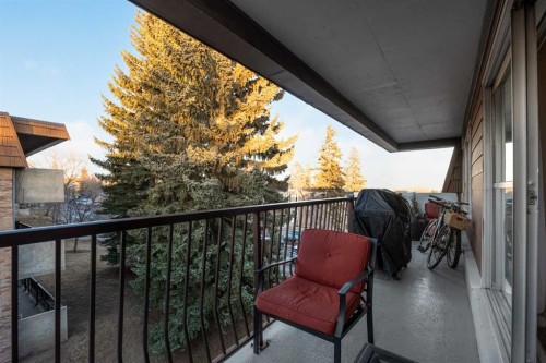 75D-231 Heritage Drive Se, Calgary, AB - Outdoor With Balcony With Exterior
