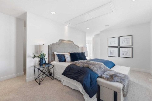 16 Hamptons Cove Nw, Calgary, AB - Indoor Photo Showing Bedroom