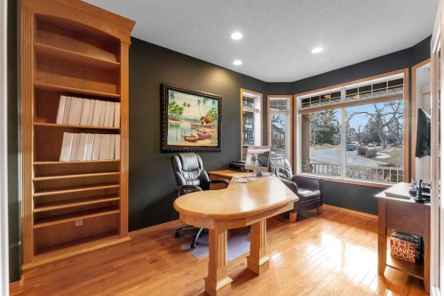 15 Rosery Drive Nw, Calgary, AB - Indoor