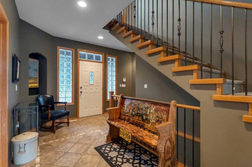 15 Rosery Drive Nw, Calgary, AB - Indoor Photo Showing Other Room