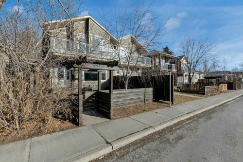 7314 34 Avenue Nw, Calgary, AB - Outdoor