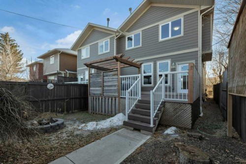 7314 34 Avenue Nw, Calgary, AB - Outdoor