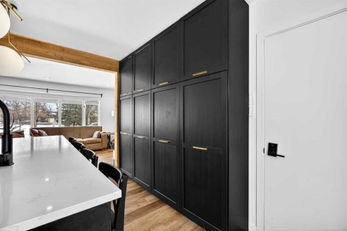 23 Beaupre Crescent Nw, Calgary, AB - Indoor Photo Showing Other Room