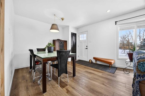 23 Beaupre Crescent Nw, Calgary, AB - Indoor Photo Showing Dining Room