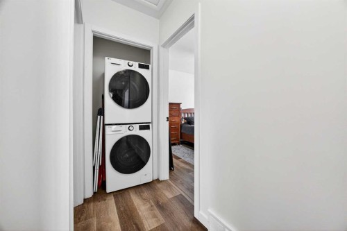 23 Beaupre Crescent Nw, Calgary, AB - Indoor Photo Showing Laundry Room