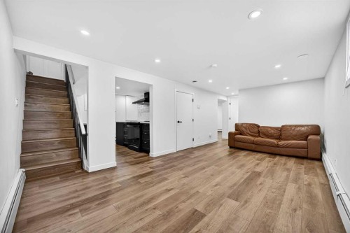 23 Beaupre Crescent Nw, Calgary, AB - Indoor