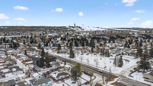 23 Beaupre Crescent Nw, Calgary, AB - Outdoor With View