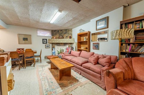 424 Tavender Road Nw, Calgary, AB - Indoor