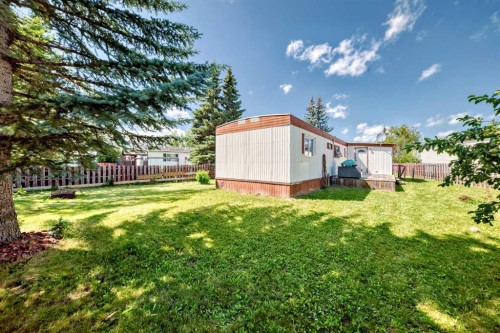 14 Birch Close, Olds, AB - Outdoor