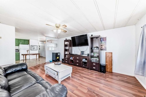 14 Birch Close, Olds, AB - Indoor Photo Showing Living Room
