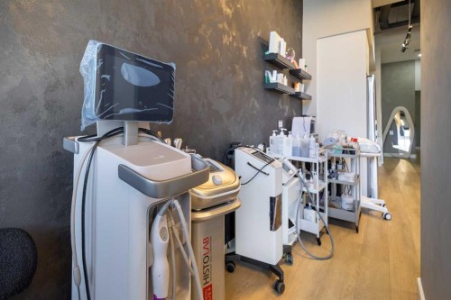 4539 Bowness Road Nw, Calgary, AB 