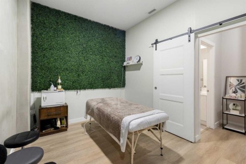 4539 Bowness Road Nw, Calgary, AB 