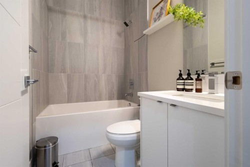 4539 Bowness Road Nw, Calgary, AB 