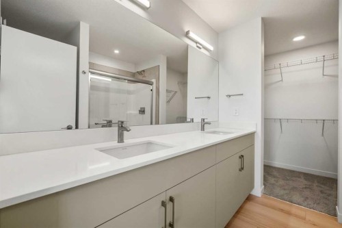 31 Heritage Heath, Cochrane, AB - Indoor Photo Showing Bathroom