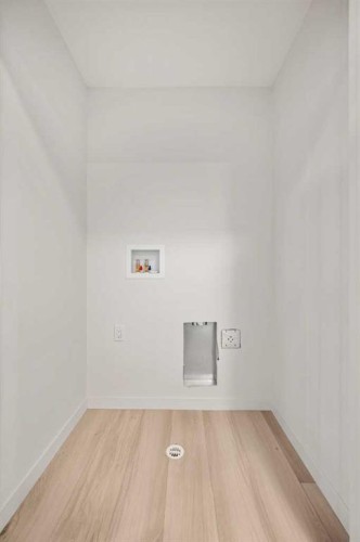 31 Heritage Heath, Cochrane, AB - Indoor Photo Showing Other Room