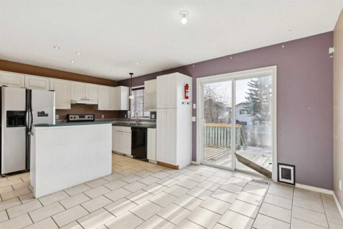 47 Covewood Park Ne, Calgary, AB - Indoor Photo Showing Kitchen