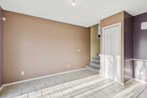 47 Covewood Park Ne, Calgary, AB - Indoor Photo Showing Other Room