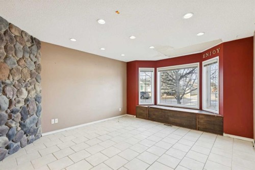 47 Covewood Park Ne, Calgary, AB - Indoor Photo Showing Other Room