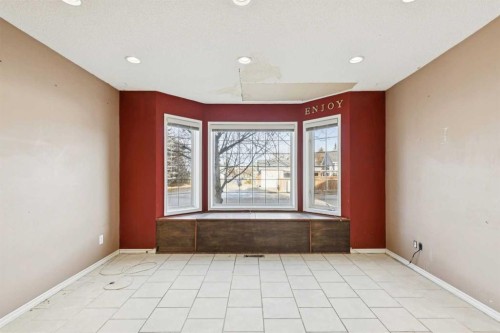 47 Covewood Park Ne, Calgary, AB - Indoor Photo Showing Other Room