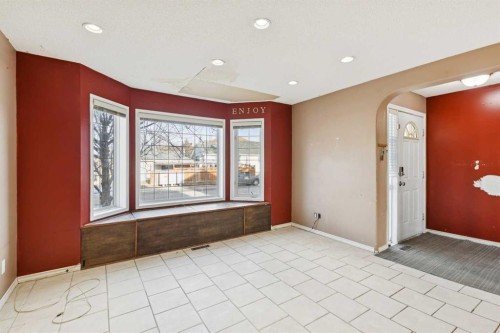 47 Covewood Park Ne, Calgary, AB - Indoor Photo Showing Other Room