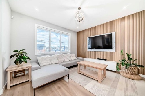 896 West Lakeview Drive, Chestermere, AB - Indoor Photo Showing Living Room