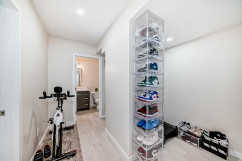 896 West Lakeview Drive, Chestermere, AB - Indoor Photo Showing Other Room