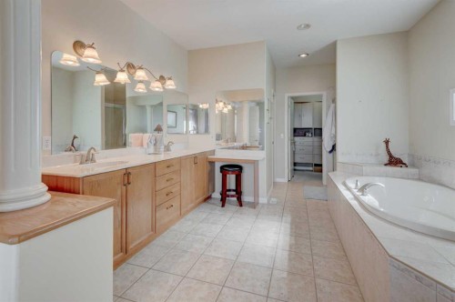 49 Arbour Crest Heights Nw, Calgary, AB - Indoor Photo Showing Bathroom
