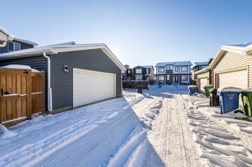 13 Howse Row Ne, Calgary, AB - Outdoor