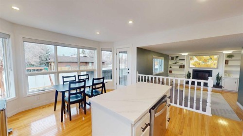 84 Sunmount Road Se, Calgary, AB - Indoor Photo Showing Dining Room