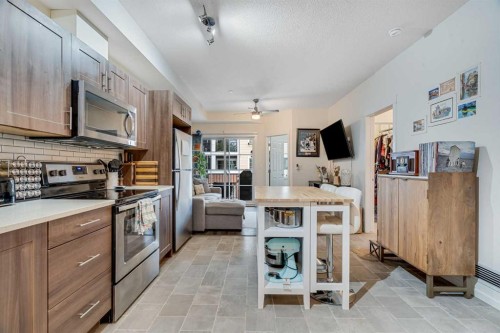 3209-215 Legacy Boulevard Se, Calgary, AB - Indoor Photo Showing Kitchen
