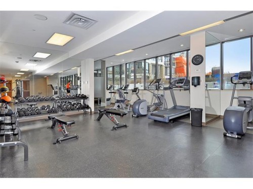 416-222 Riverfront Avenue Sw, Calgary, AB - Indoor Photo Showing Gym Room