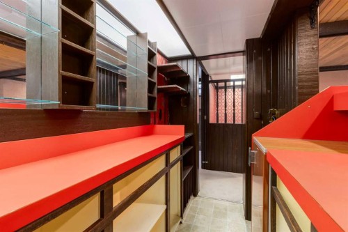 651 84 Avenue Sw, Calgary, AB - Indoor Photo Showing Other Room