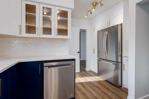 651 84 Avenue Sw, Calgary, AB - Indoor Photo Showing Kitchen With Stainless Steel Kitchen