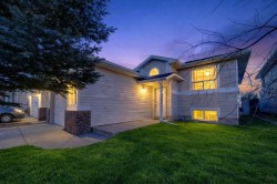 120 Creek Gardens Place NW Airdrie, AB T4B 2P7