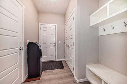 17 Walgrove Manor Se, Calgary, AB - Indoor
