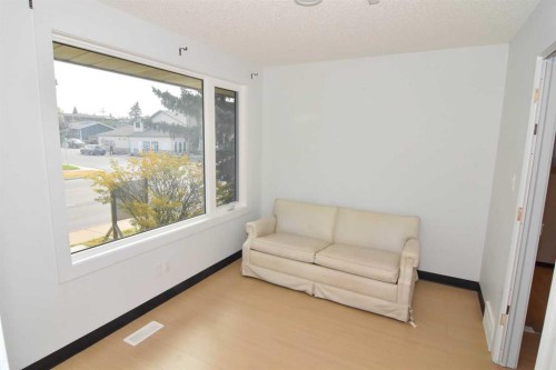 309 Main Street Nw, Airdrie, AB 