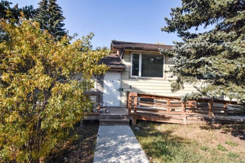 309 Main Street Nw, Airdrie, AB 