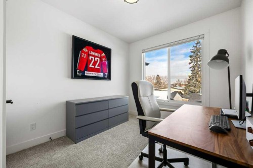 318 28 Avenue Ne, Calgary, AB - Indoor Photo Showing Office