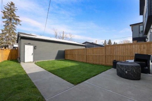 318 28 Avenue Ne, Calgary, AB - Outdoor