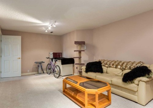 164 Hawksbrow Drive Nw, Calgary, AB - Indoor