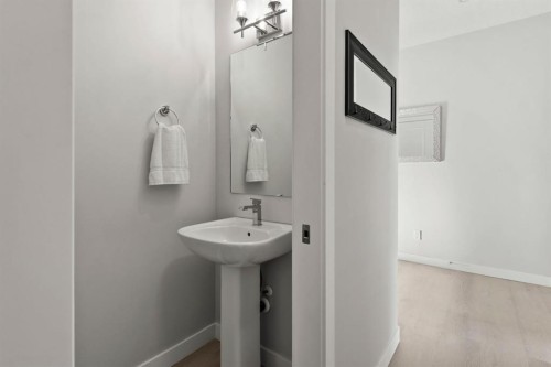 64-351 Monteith Drive Se, High River, AB - Indoor Photo Showing Bathroom
